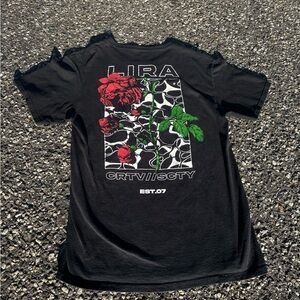 Black Lira red rose graphic Tee